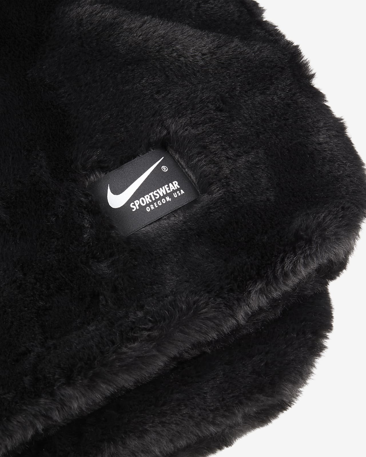 Nike Sportswear Faux Fur Blanket. Nike.com