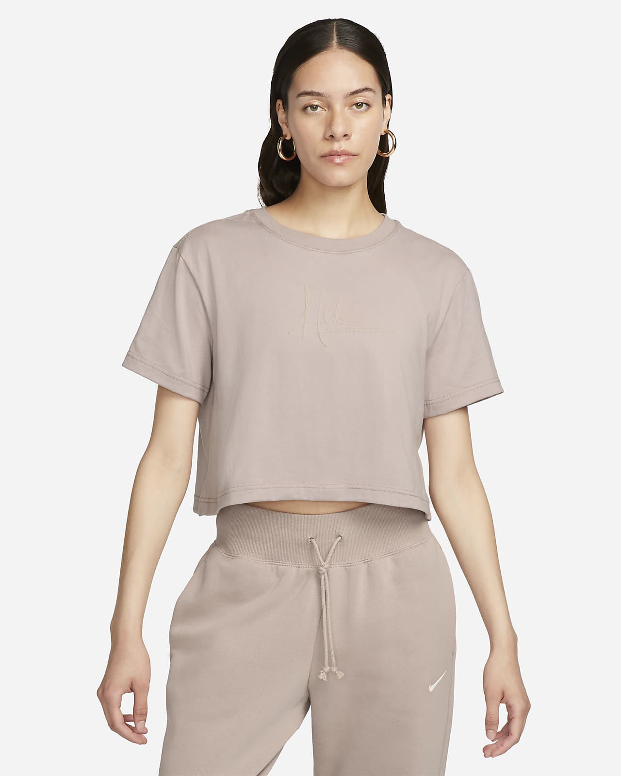 Nike Sportswear Essential Women's Cropped T-Shirt