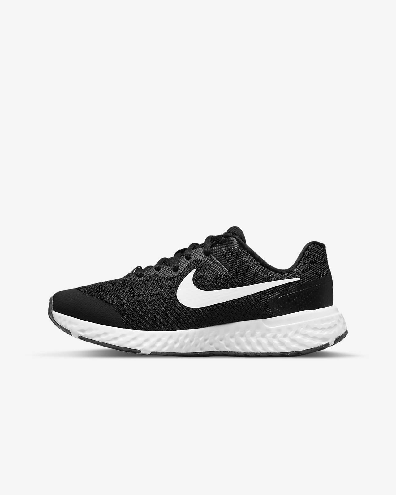 Nike Revolution 6 4E Big Kids' Road Running Shoes (Wide)