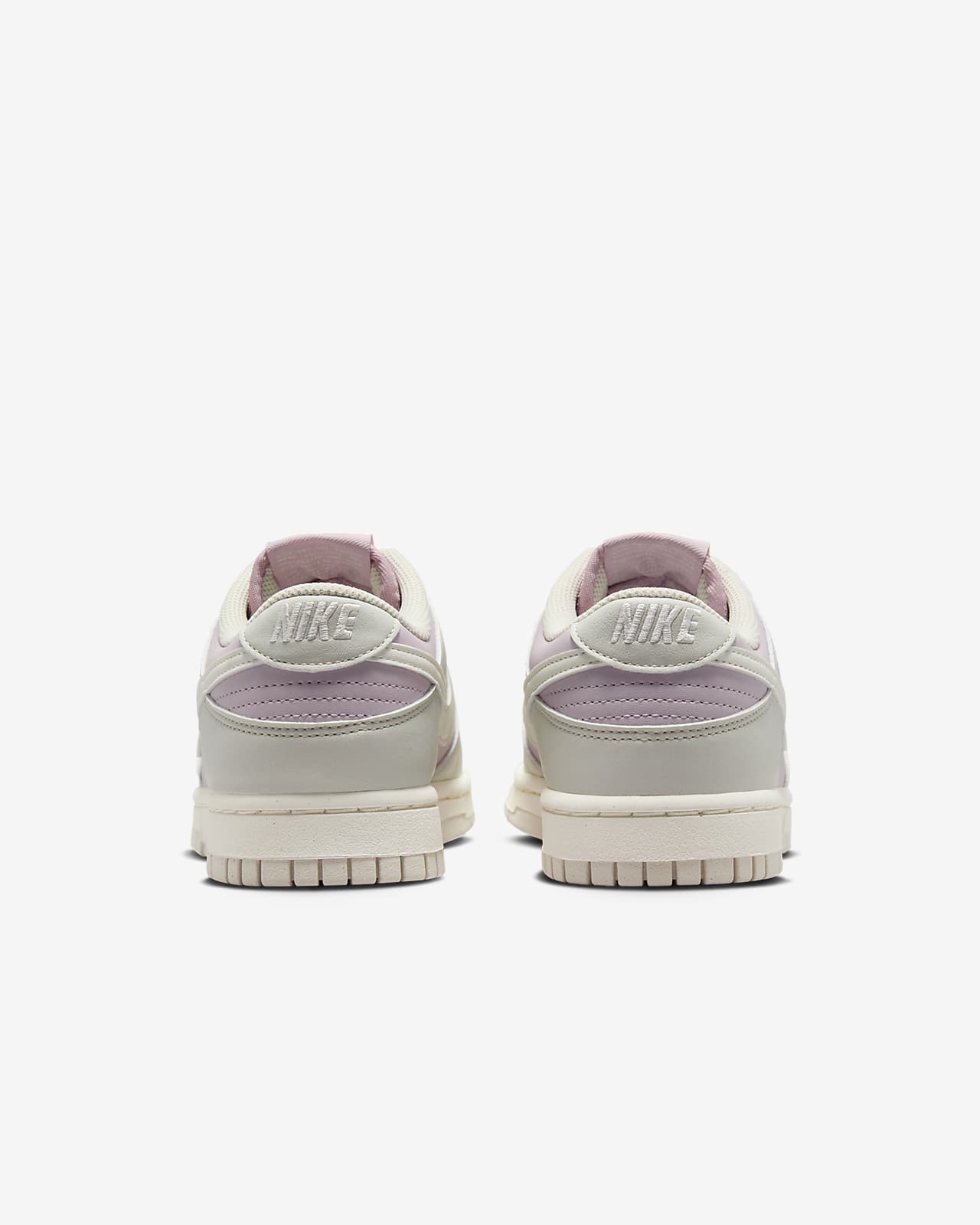 One For Your Summer Collection!🔥 WOMENS NIKE DUNK LOW White