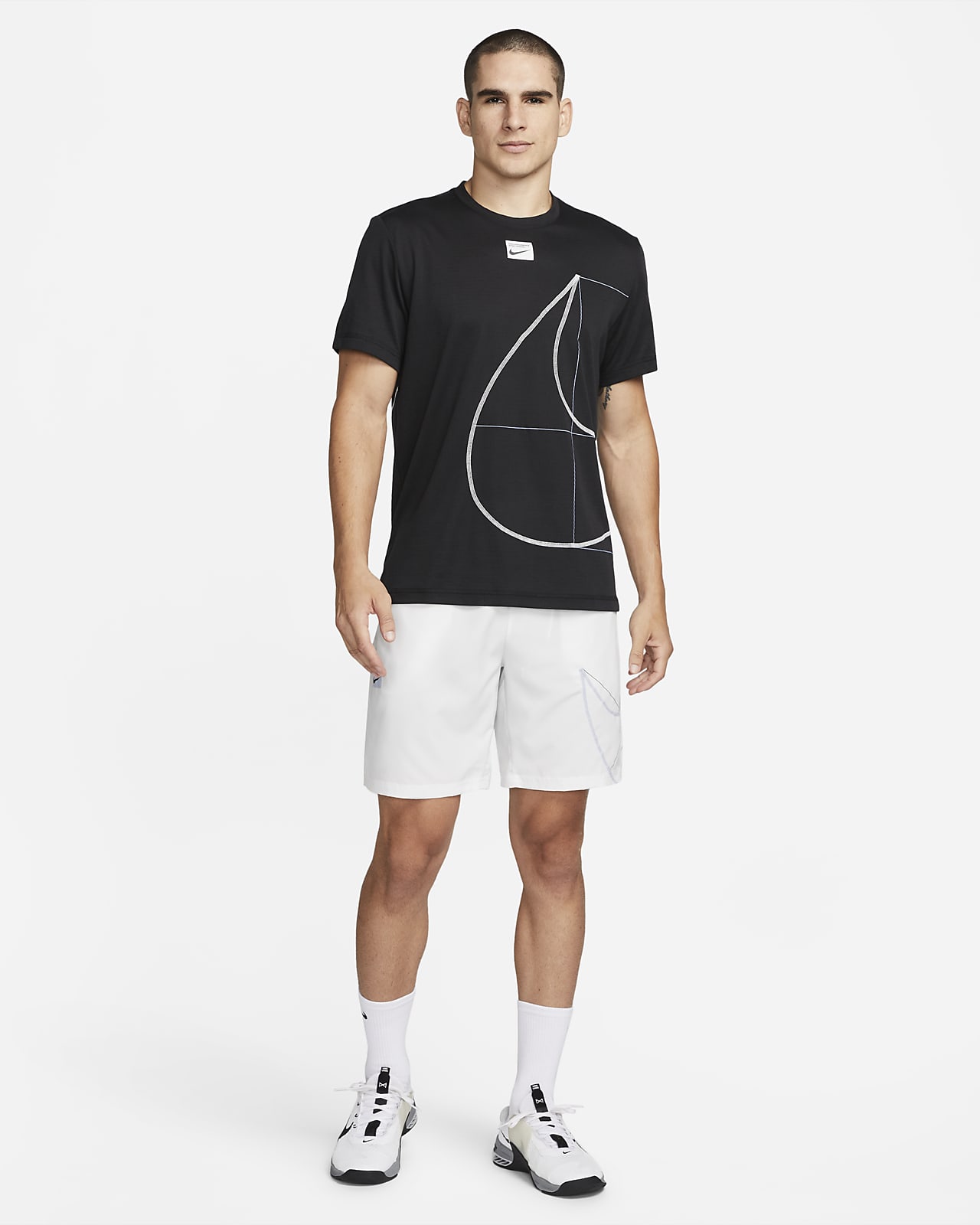 Nike Dri-FIT Q5 Men's Short-Sleeve Fitness Top. Nike MY