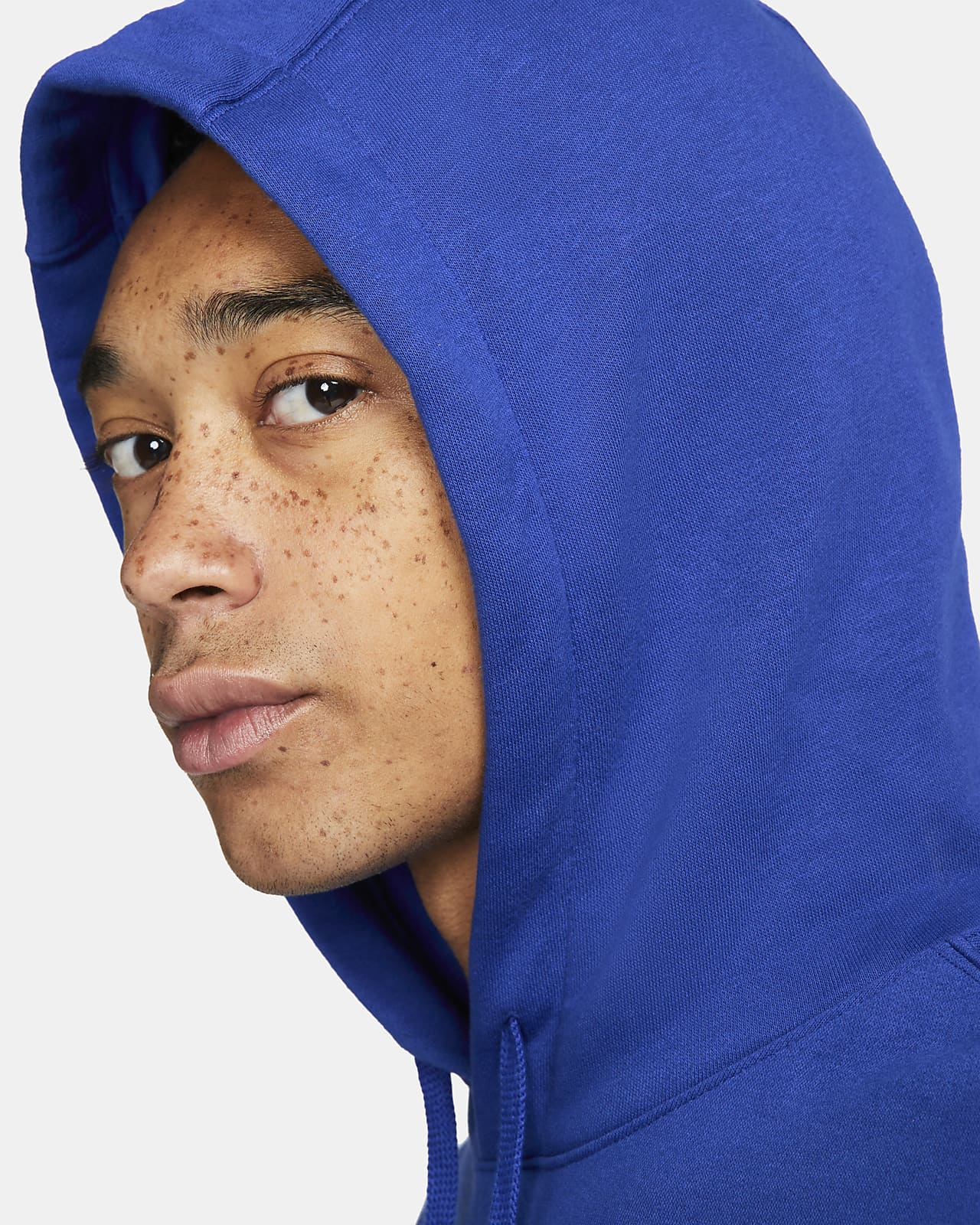 Paris Saint-Germain Club Fleece Men's Pullover Hoodie. Nike AE