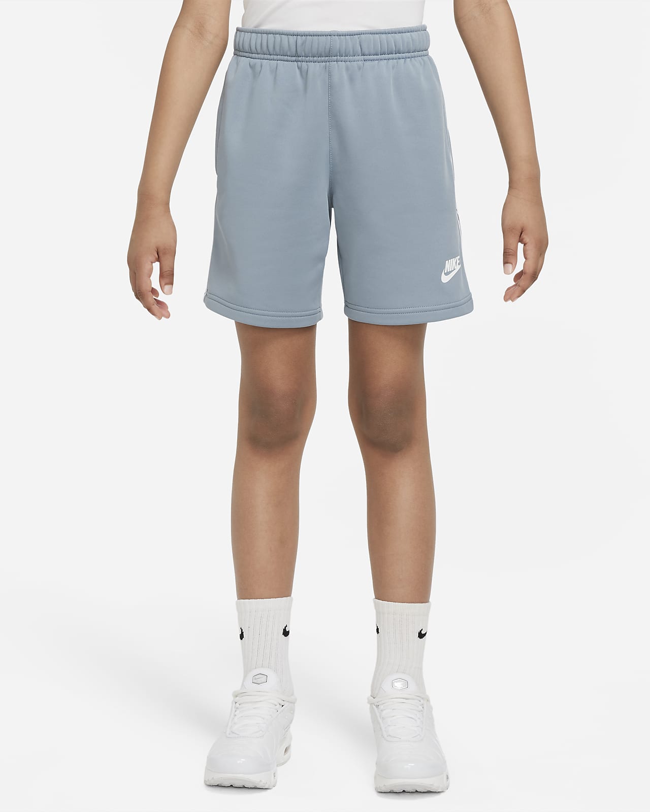 repeat shorts nike