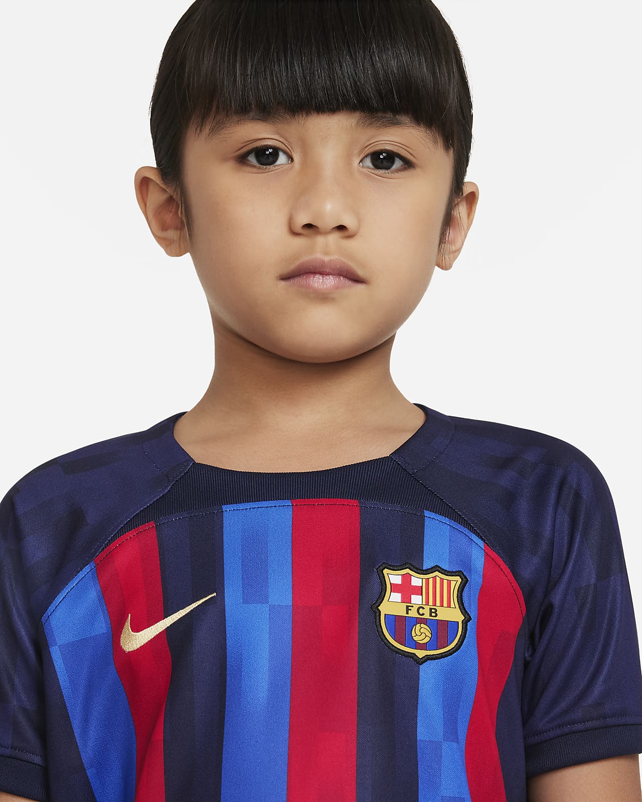 Kit de fútbol del FC local 2022/23 para niños de preescolar. Nike .com