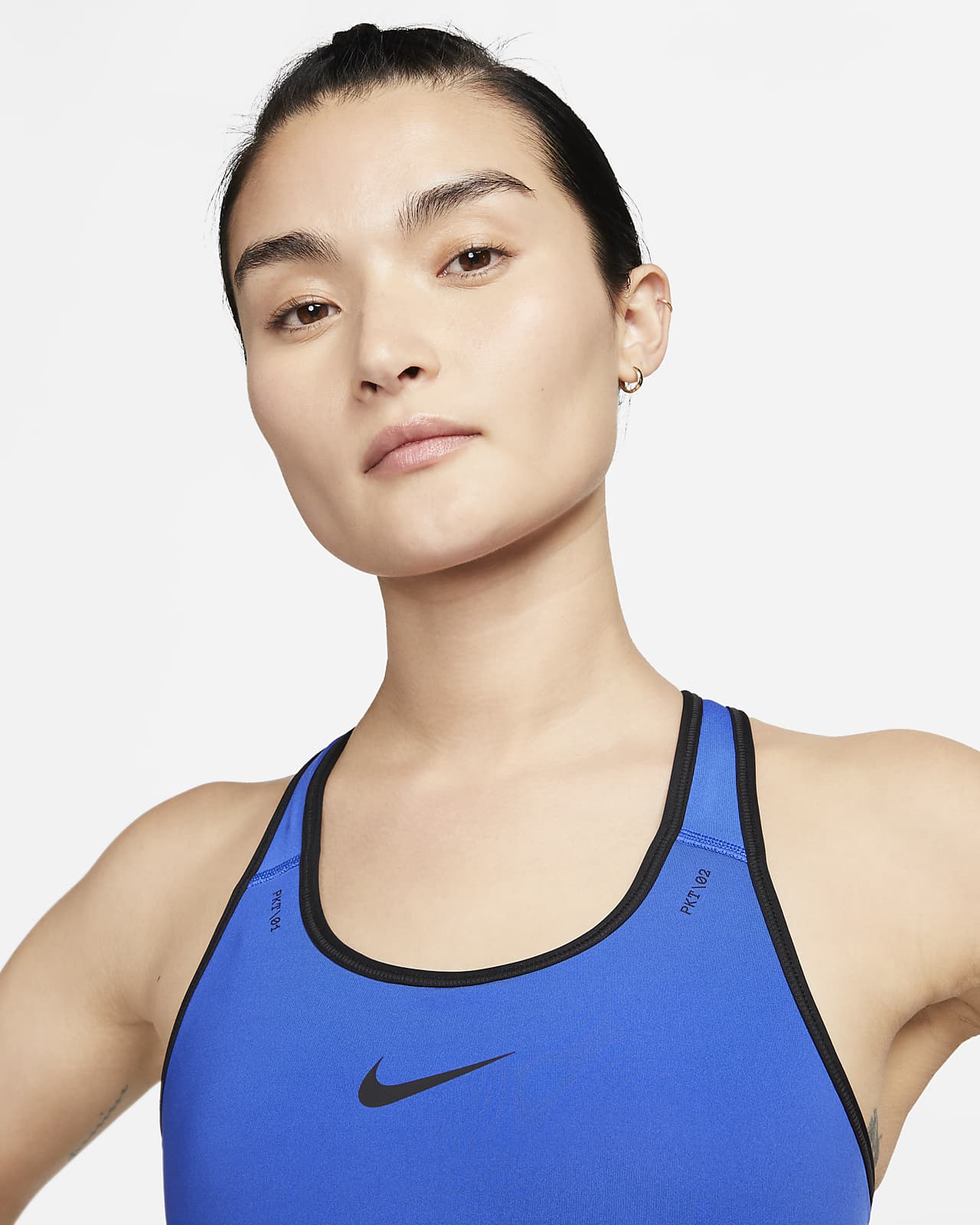 Nike Swoosh On The Run Women's Medium-Support Lightly Lined Sports Bra with  Pockets. Nike PH