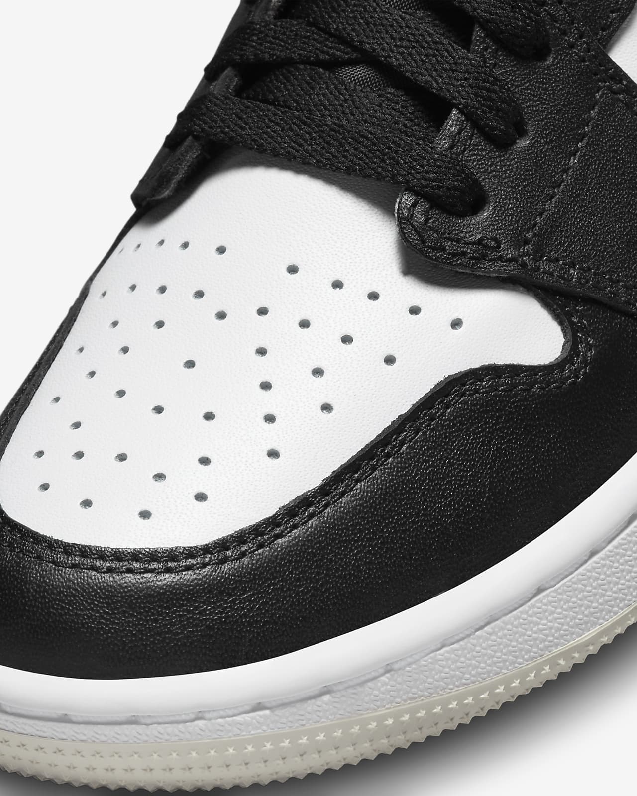 Air Jordan 1 Low G Golf Shoes. Nike AT
