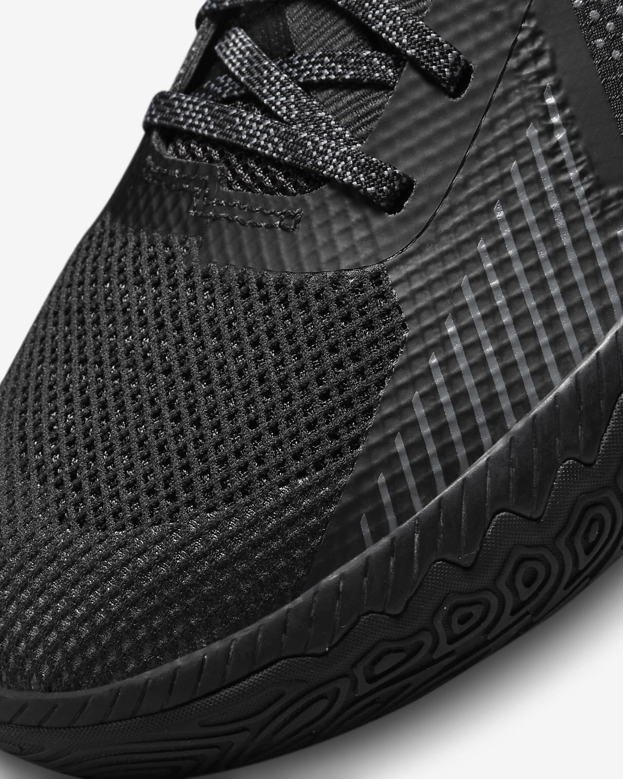 Kyrie Flytrap 5 Basketball Shoes. Nike AT