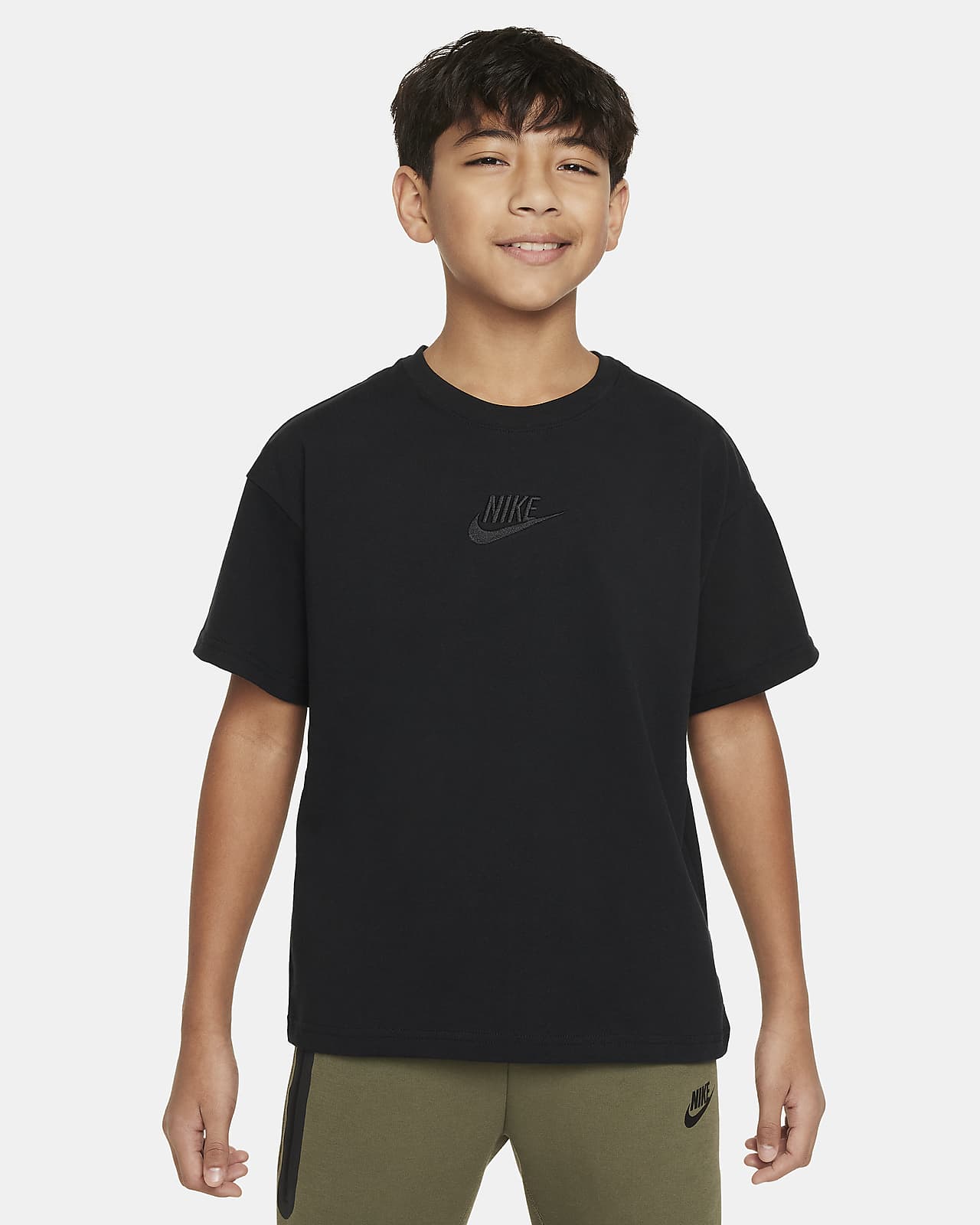 Tee-shirt Nike Sportswear pour ado (garçon). Nike LU