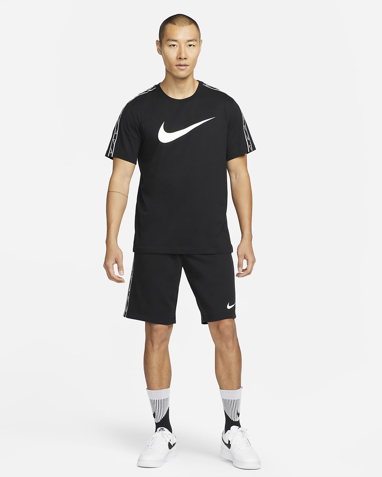 nike repeat fleece short