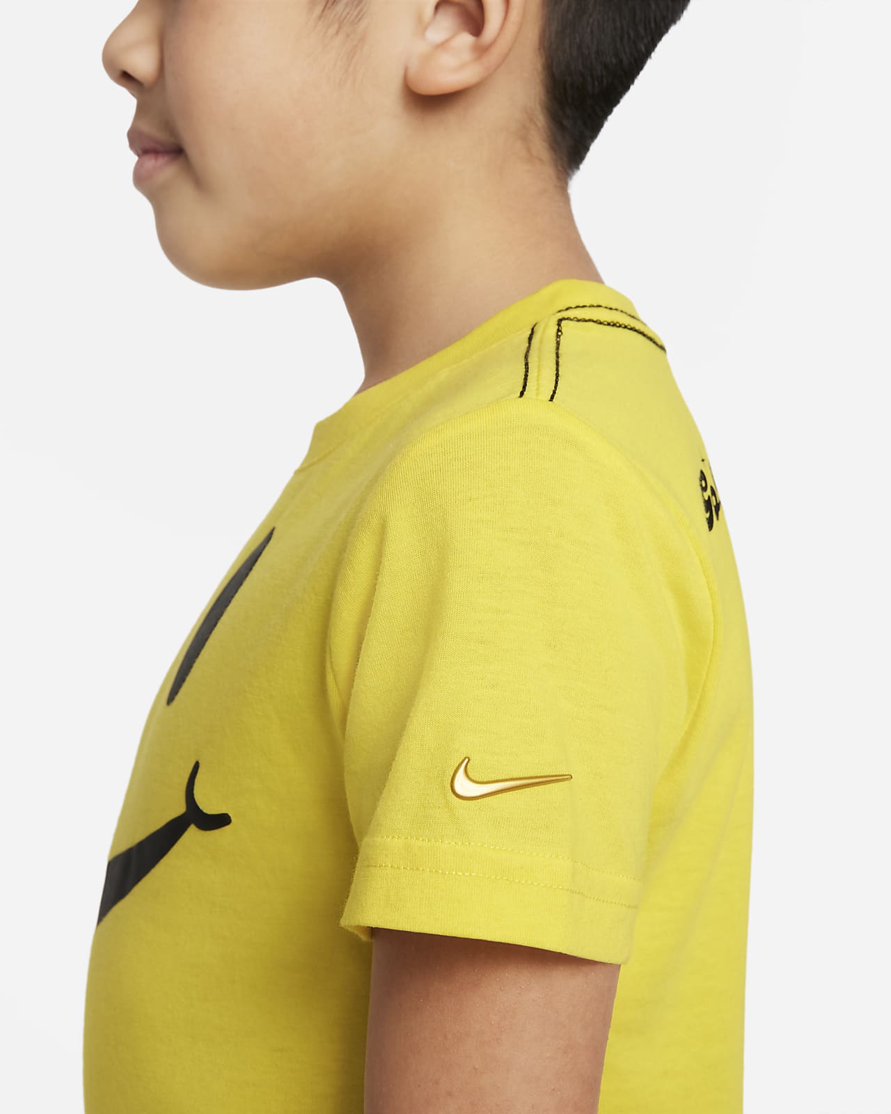 Playera para niños talla pequeña Nike Sportswear. Nike.com