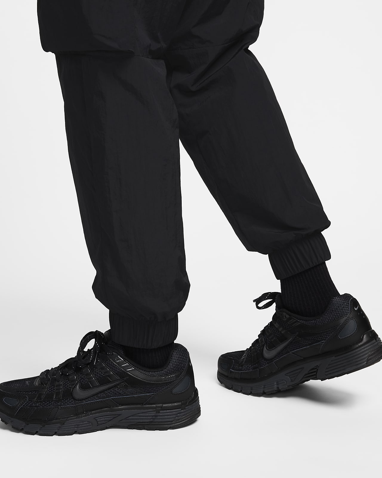 【ナイキ公式】テック メンズ ウーブン カーゴ パンツ ブラック メンズ S Nike TECH Men's Woven CARGO PANTS