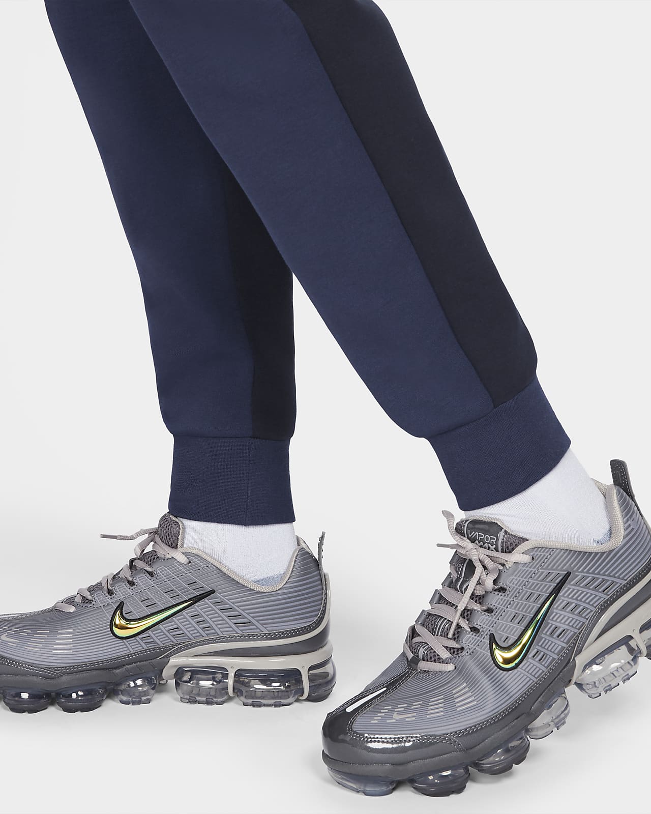 nike tech woven joggers