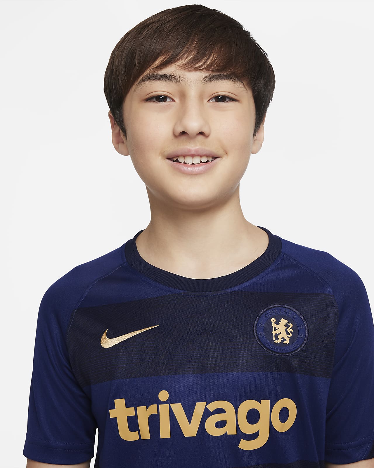 Chelsea F.C. Older Kids' Pre-Match Short-Sleeve Football Top. Nike IE