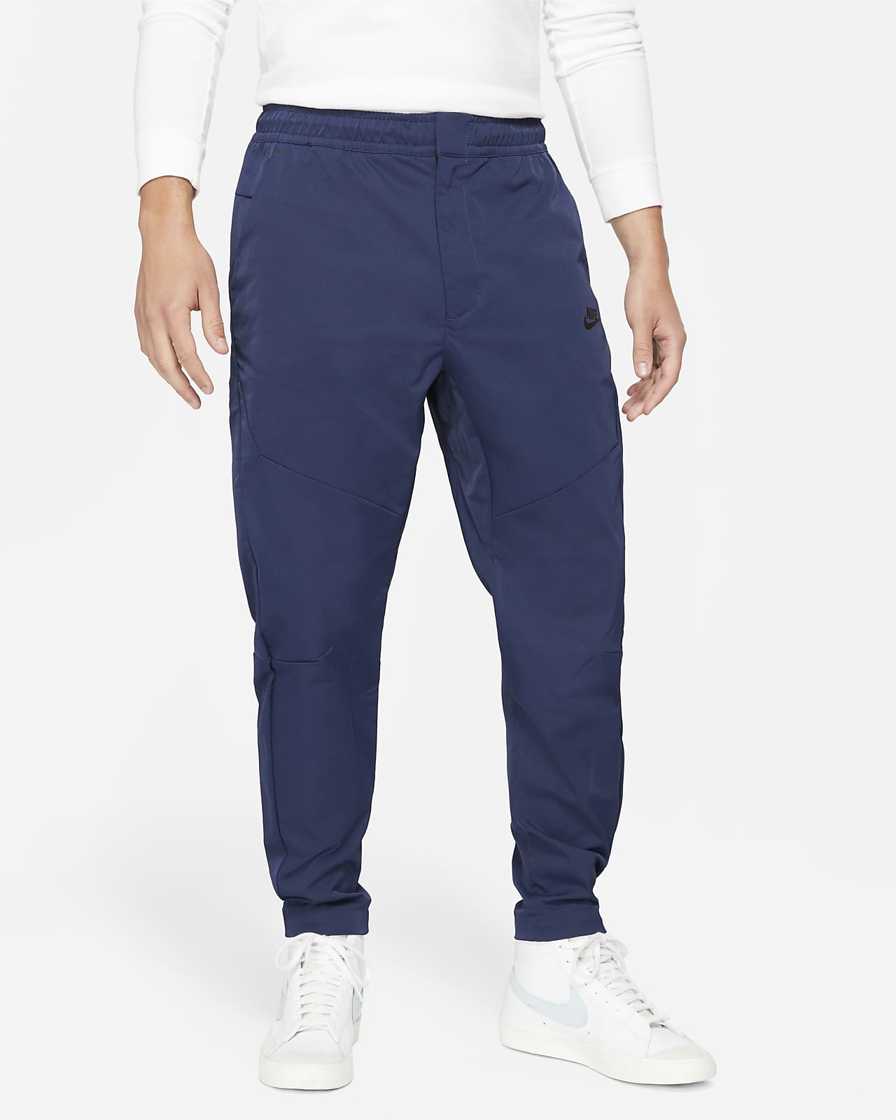 nike essential jogger style