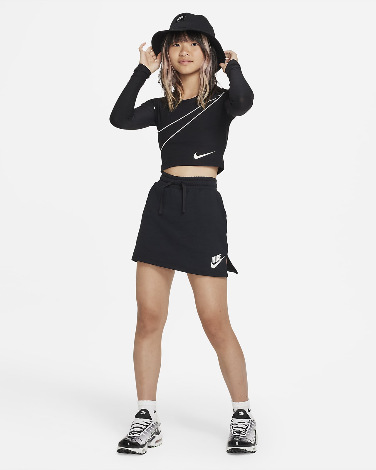 Nike Sportswear Older Kids' (Girls') Long-Sleeve Crop Top. Nike ID