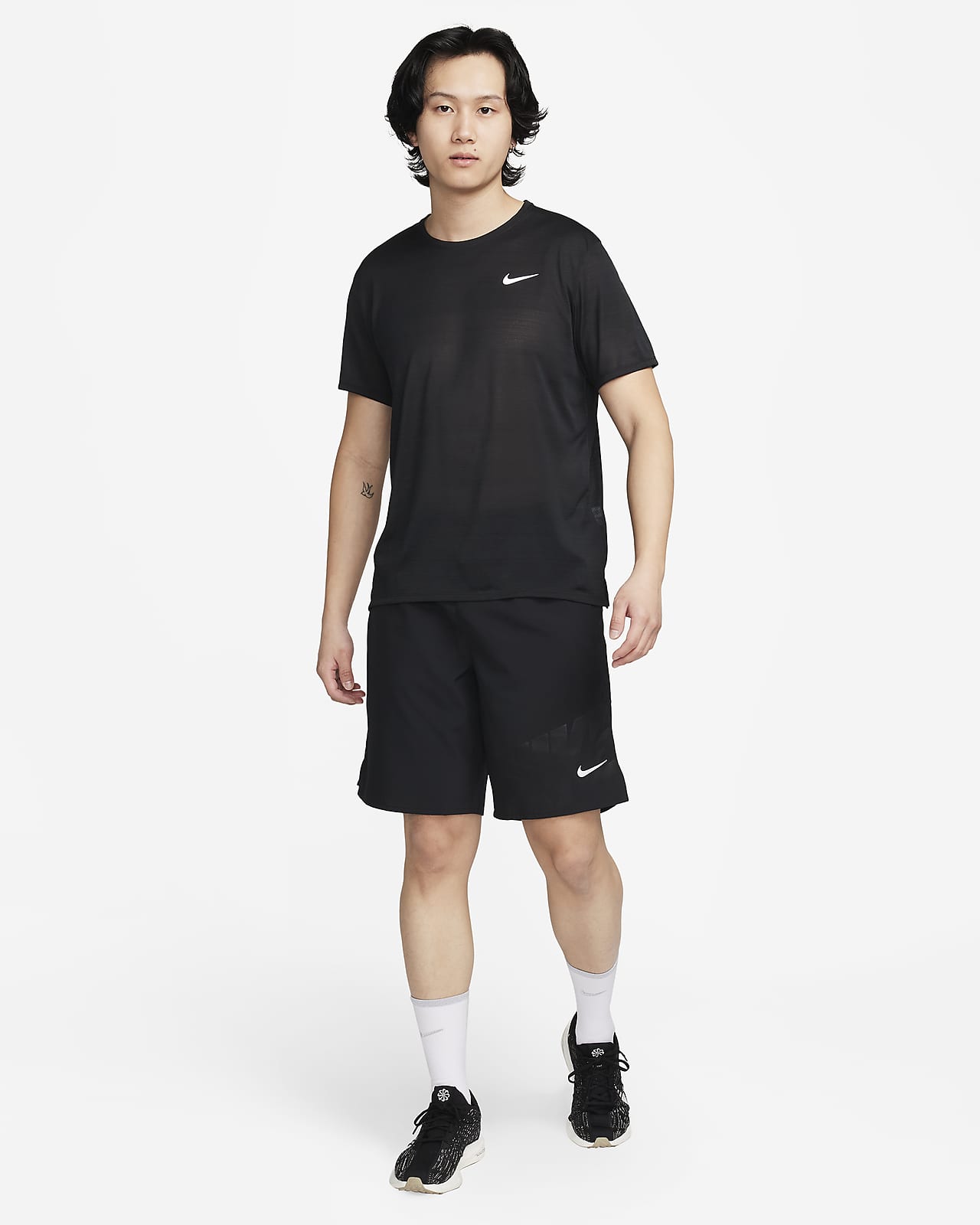 NIKE ナイキ ランニング Tシャツ ショートパンツ メンズ 黒 L 上下 