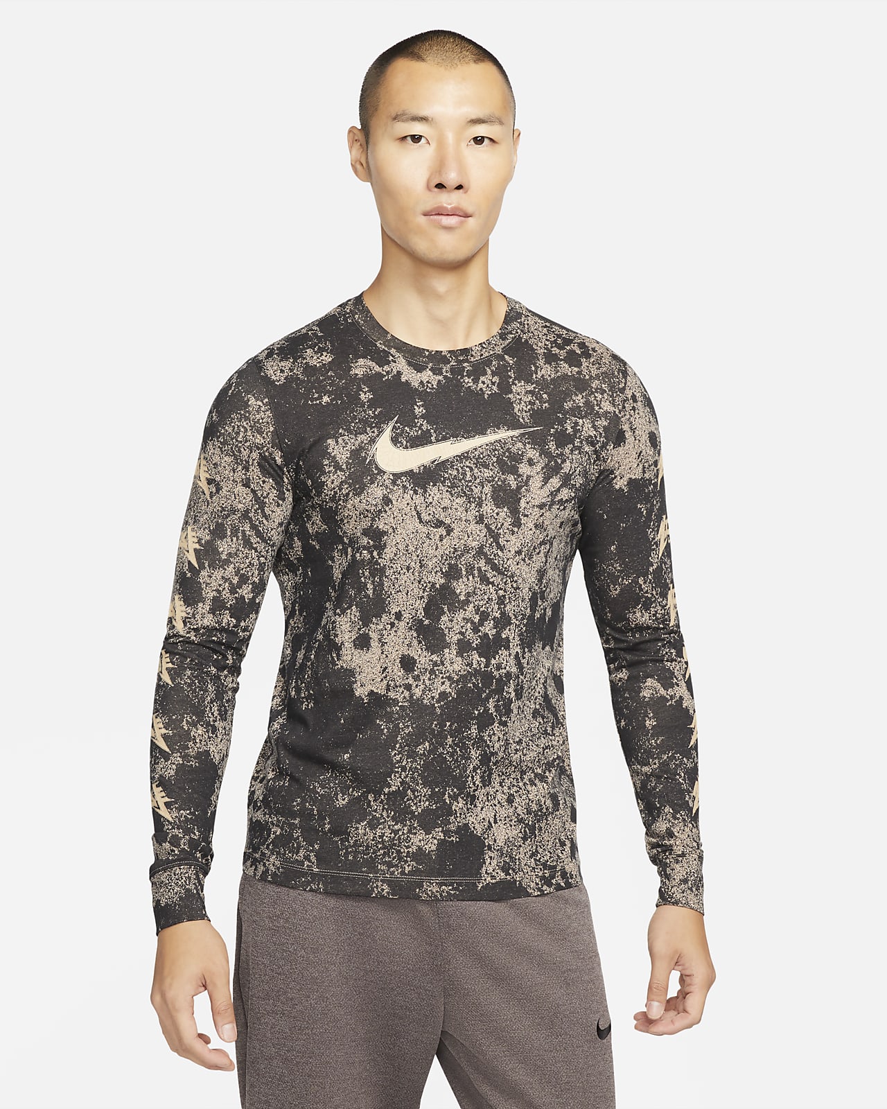 Nike Dri-FIT Men's Long-Sleeve Story Pack Training T-Shirt