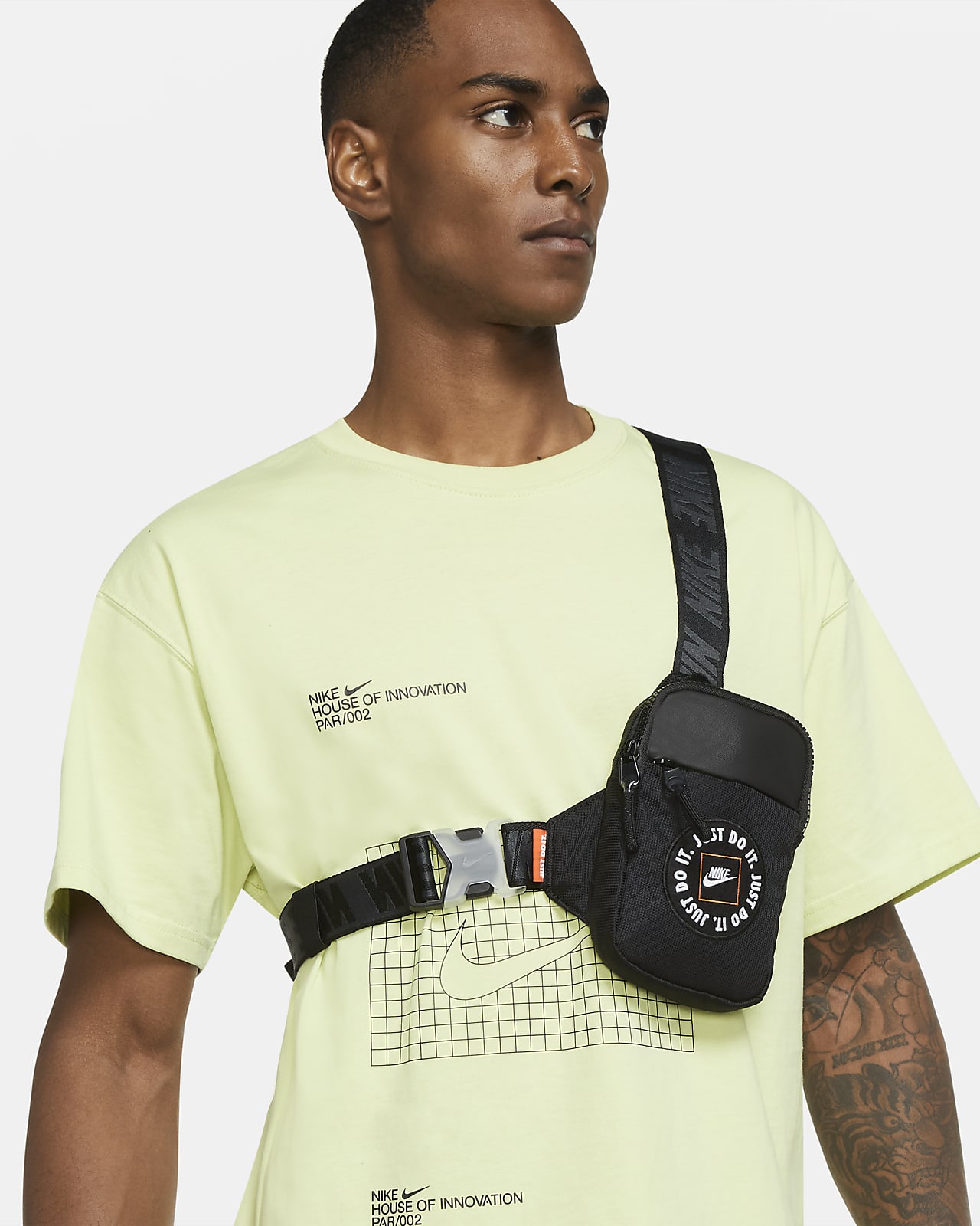 Nike公式 ナイキ スポーツウェア エッセンシャル ヒップ パック スモール オンラインストア 通販サイト