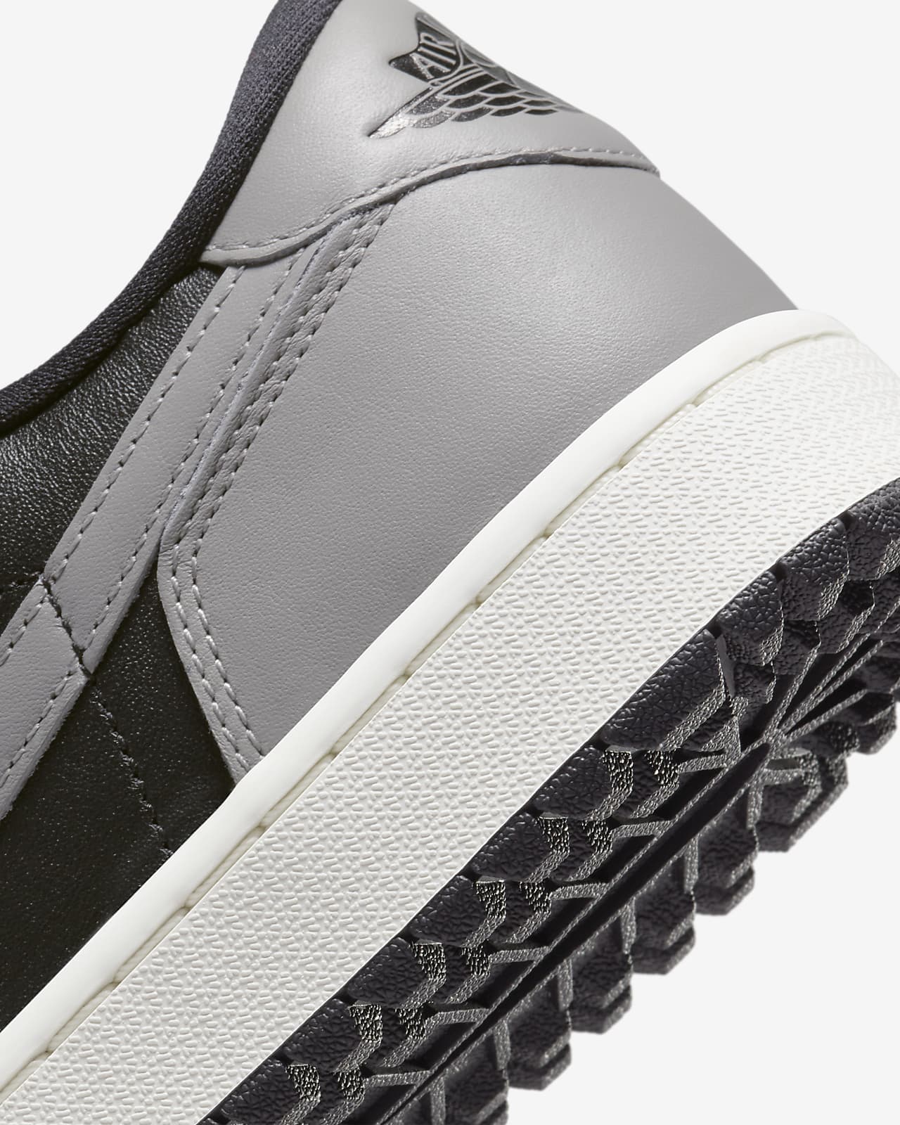 Air Jordan 1 Low G Golf Shoes. Nike LU