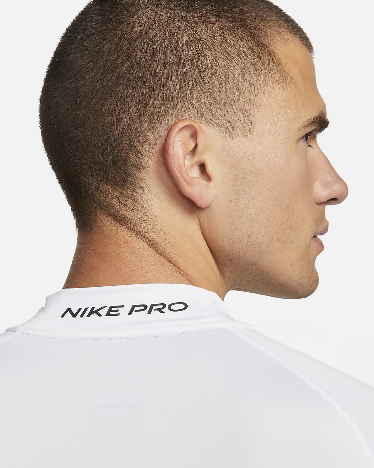Nike Pro Men's Dri-FIT Fitness Mock-Neck Long-Sleeve Top. Nike LU
