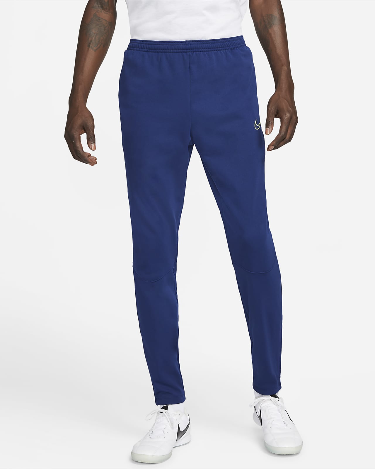 Nike Therma FIT Academy Winter Warrior Pantalón de fútbol de tejido Knit -  Hombre. Nike ES