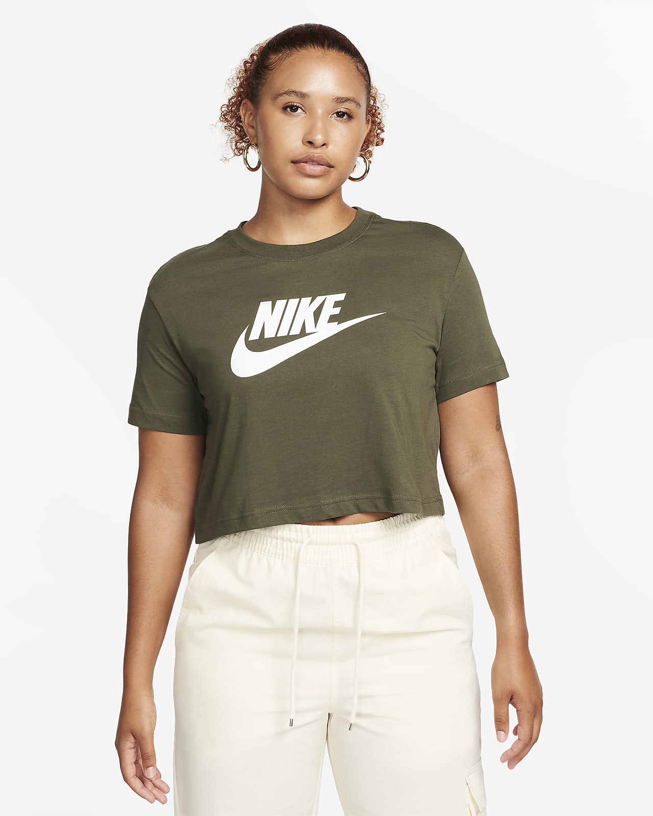 Nike Sportswear Essential Logo T-Shirt.