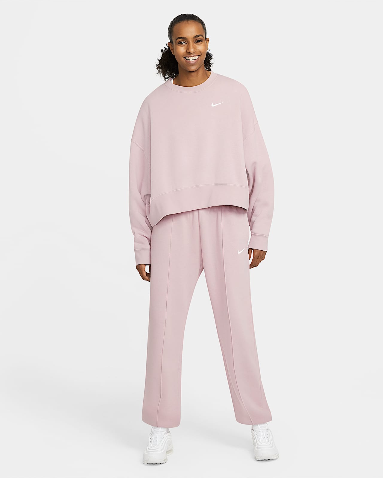 nike women's essential fleece joggers