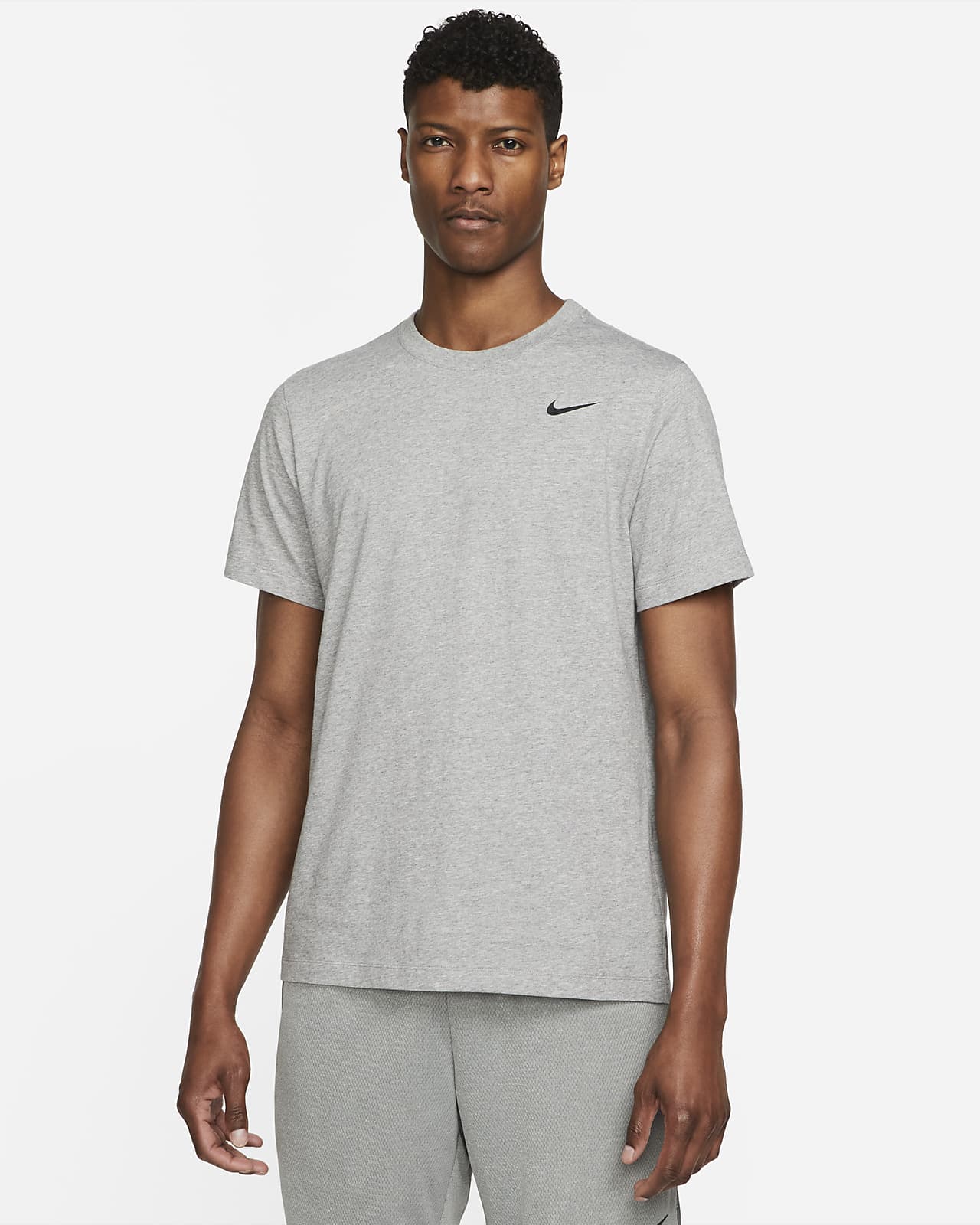 Surrey rijkdom borduurwerk Nike Dri-FIT Fitness T-shirt voor heren. Nike BE