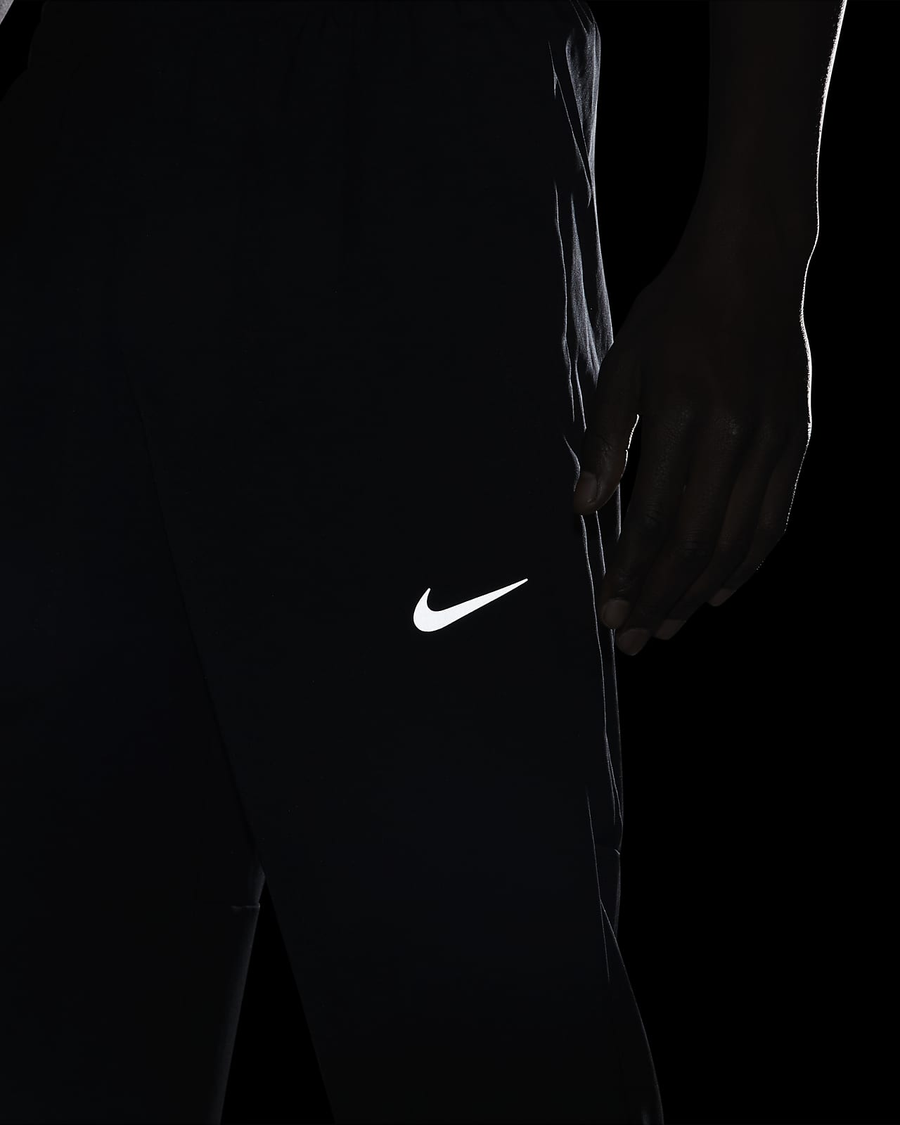 Nike Dri-FIT Challenger Men's Woven Running Trousers. Nike CA