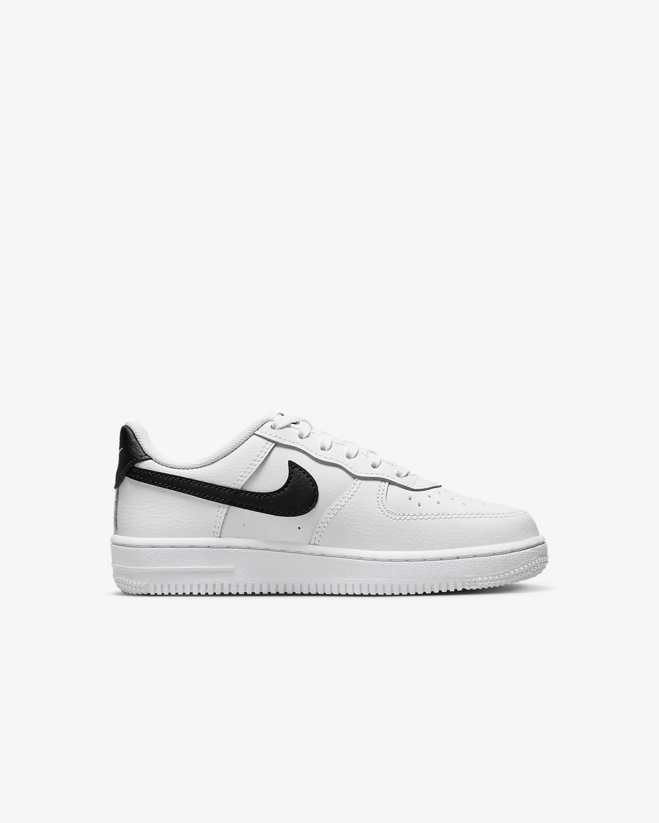 Nike Force 1 Low SE Younger Kids' Shoes. Nike AT