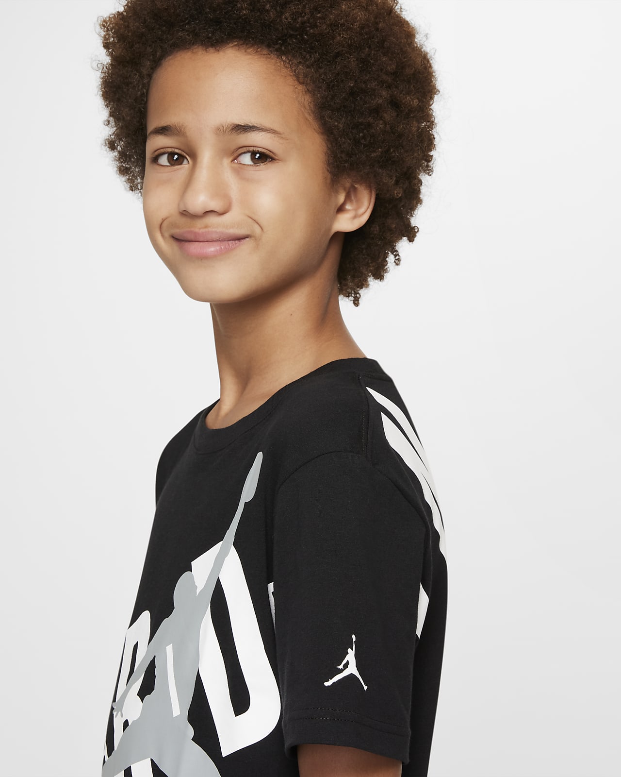 Jordan Older Kids' Throwback Graphic T-Shirt. Nike GB