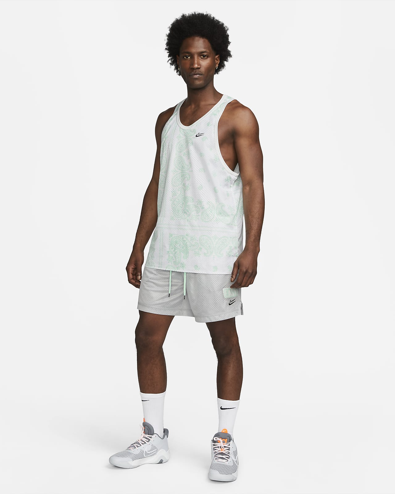 Mid-Thigh Basketball Shorts. Nike LU