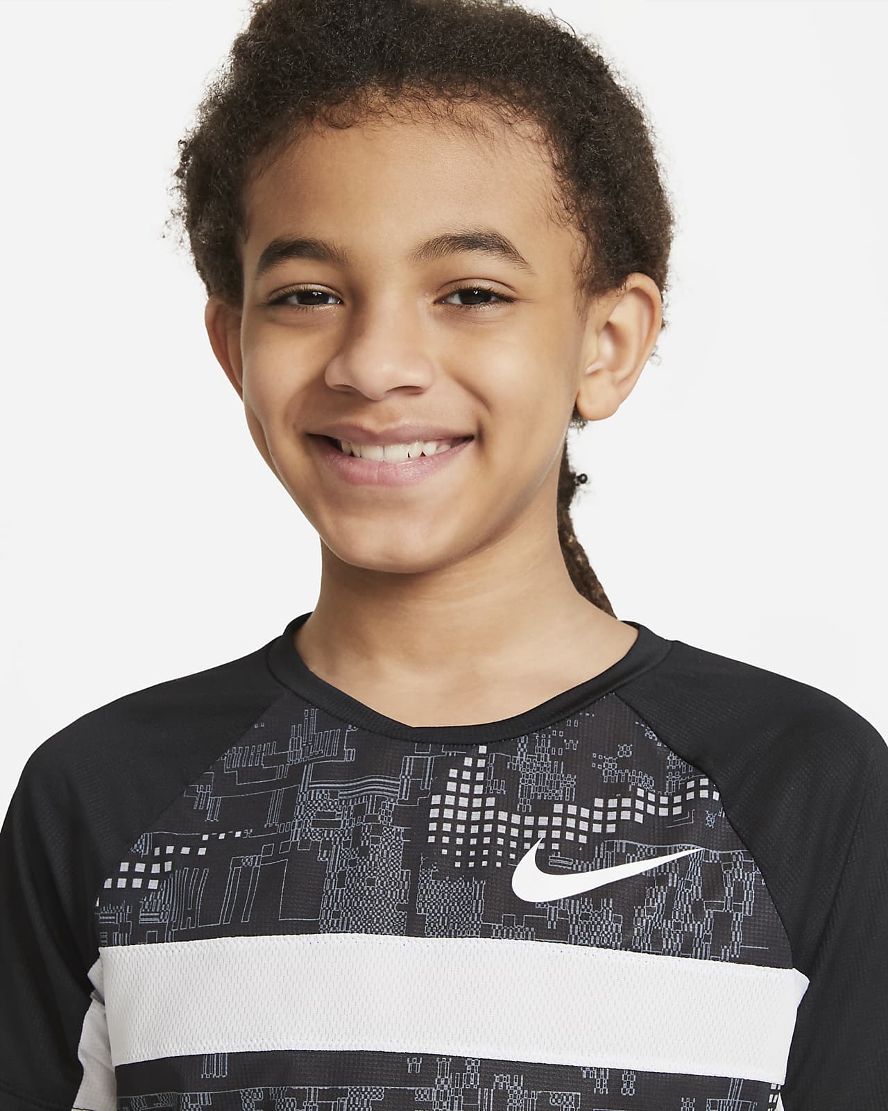 nike dominate top