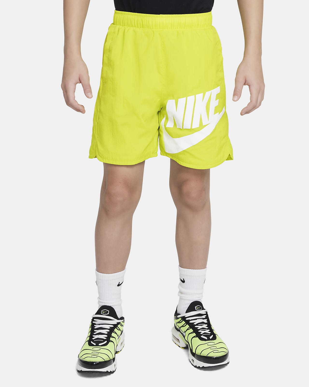schermutseling gek aanpassen Nike Sportswear Older Kids' (Boys') Woven Shorts. Nike LU