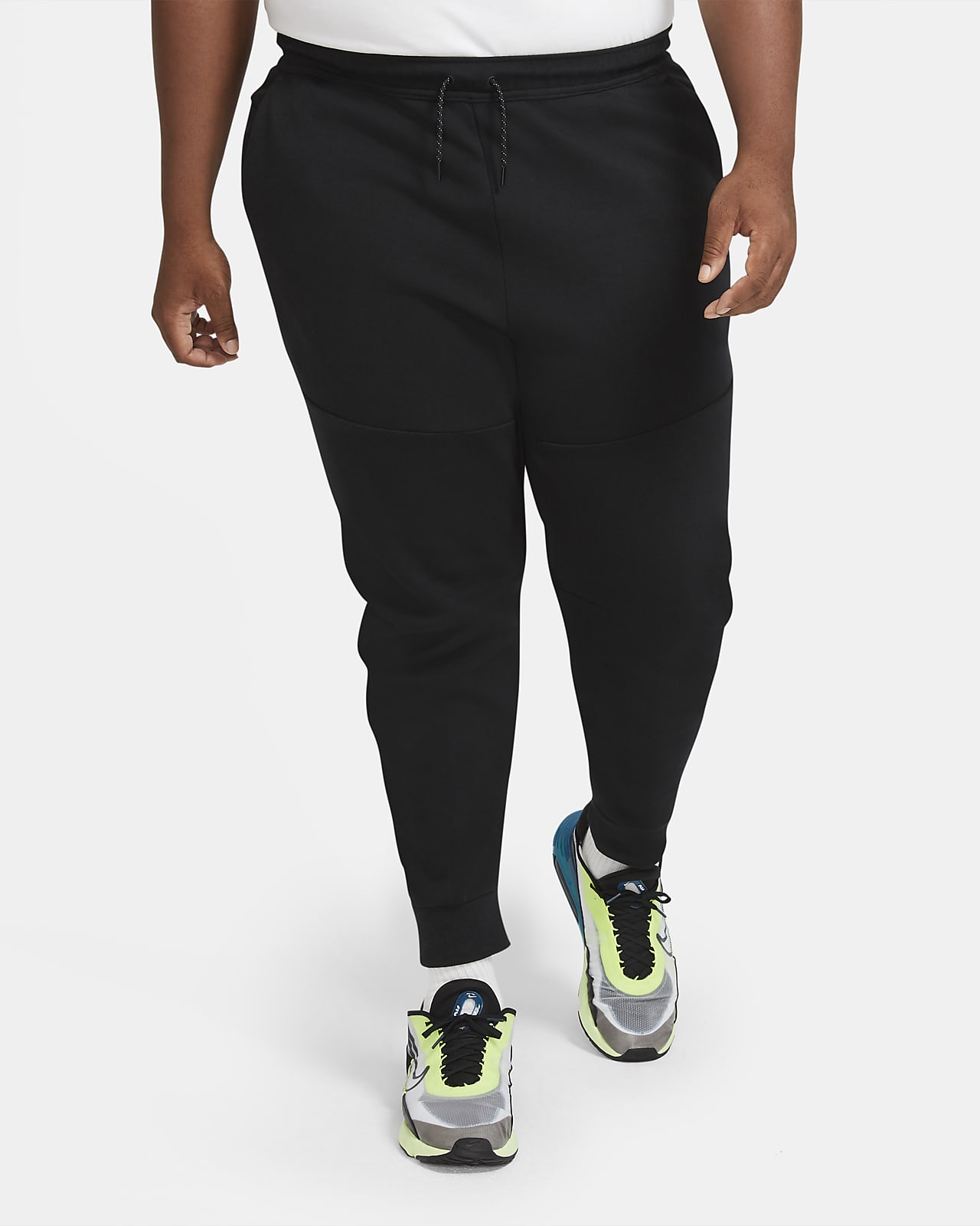 nike tech fleece joggers in black