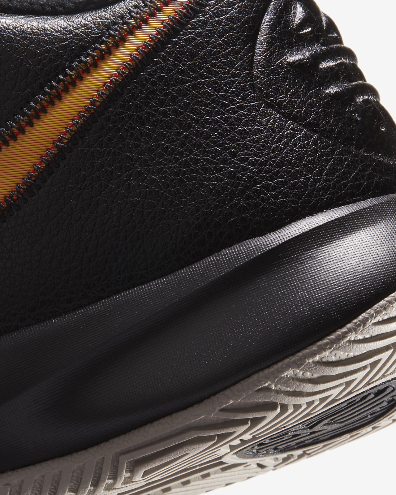 nike kyrie flytrap big kid boys basketball shoe