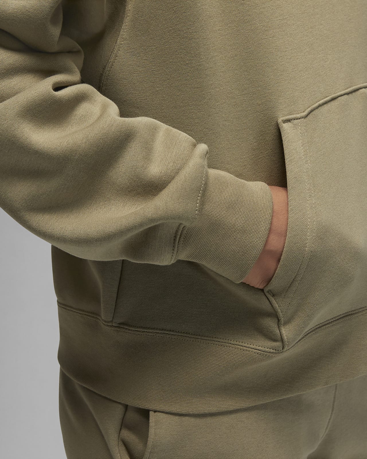 Jordan Brooklyn Women's Fleece Pullover Hoodie. Nike IE