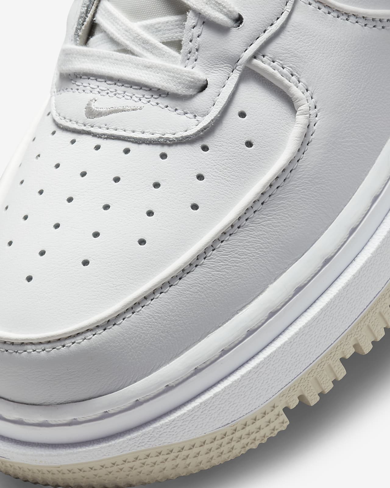 Scarponcino Nike Air Force 1 - Uomo. Nike CH