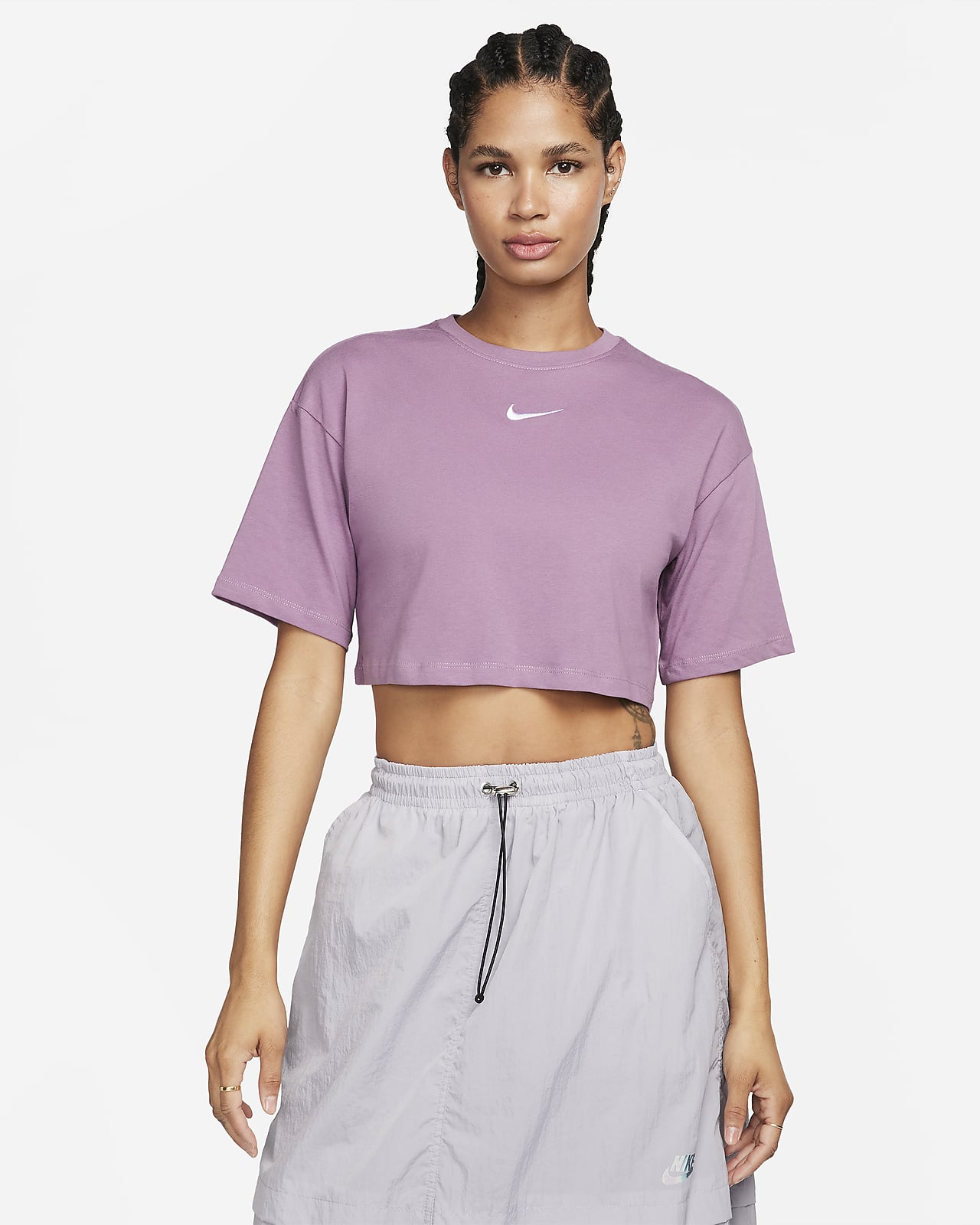 Tee-shirt court Nike Sportswear pour Femme. Nike LU