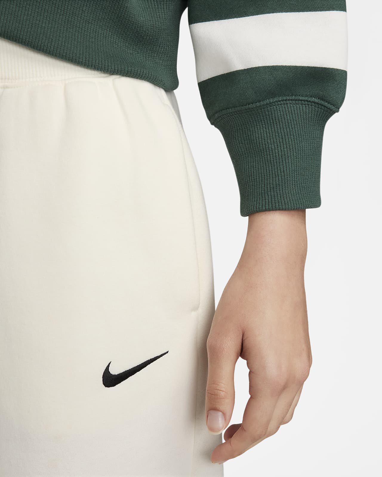 Nike Sportswear Essential Women's Striped Crop T-Shirt.