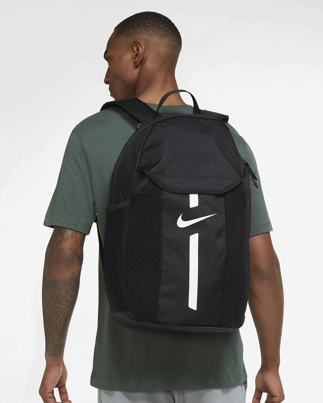 que te diviertas dolor de estómago Entretenimiento Nike Academy Team Soccer Backpack (30L). Nike.com