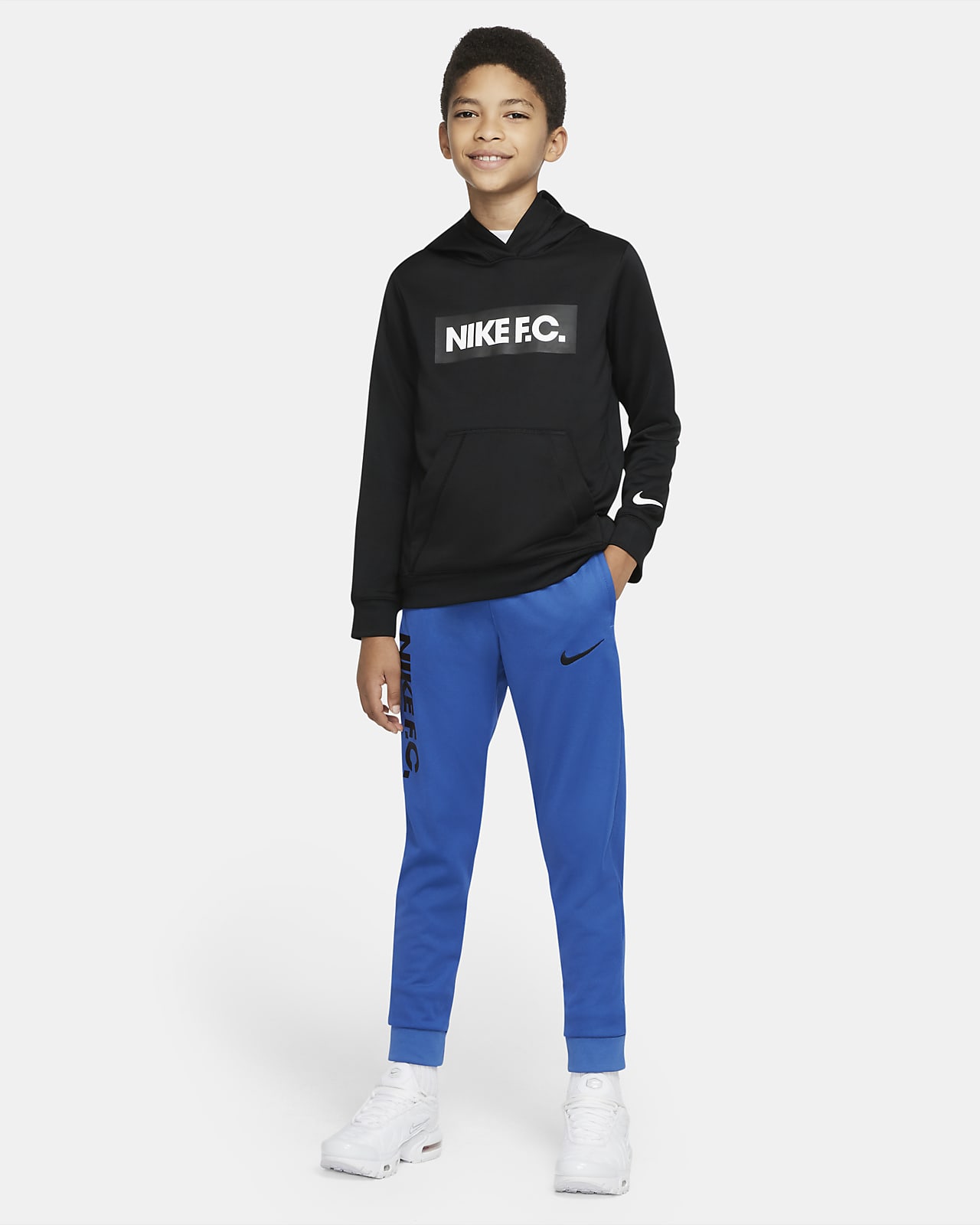 Nike F.C. Dri-FIT Older Kids' Knit Football Pants. Nike GB