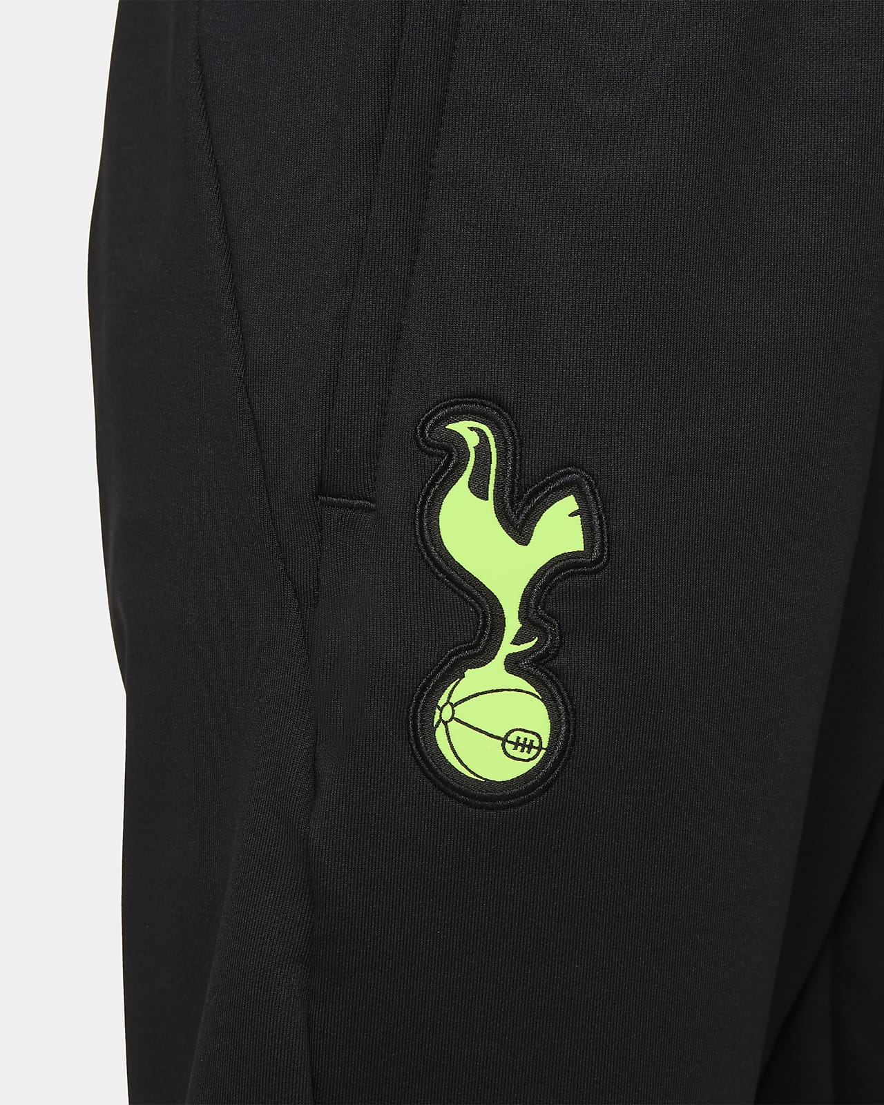 Tottenham Hotspur Strike Older Kids' Nike Dri-FIT Football Pants. Nike GB