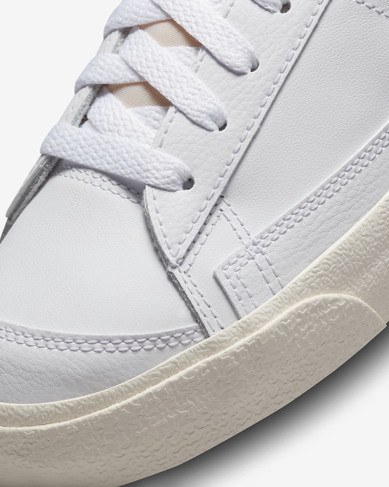 premium nike blazer low