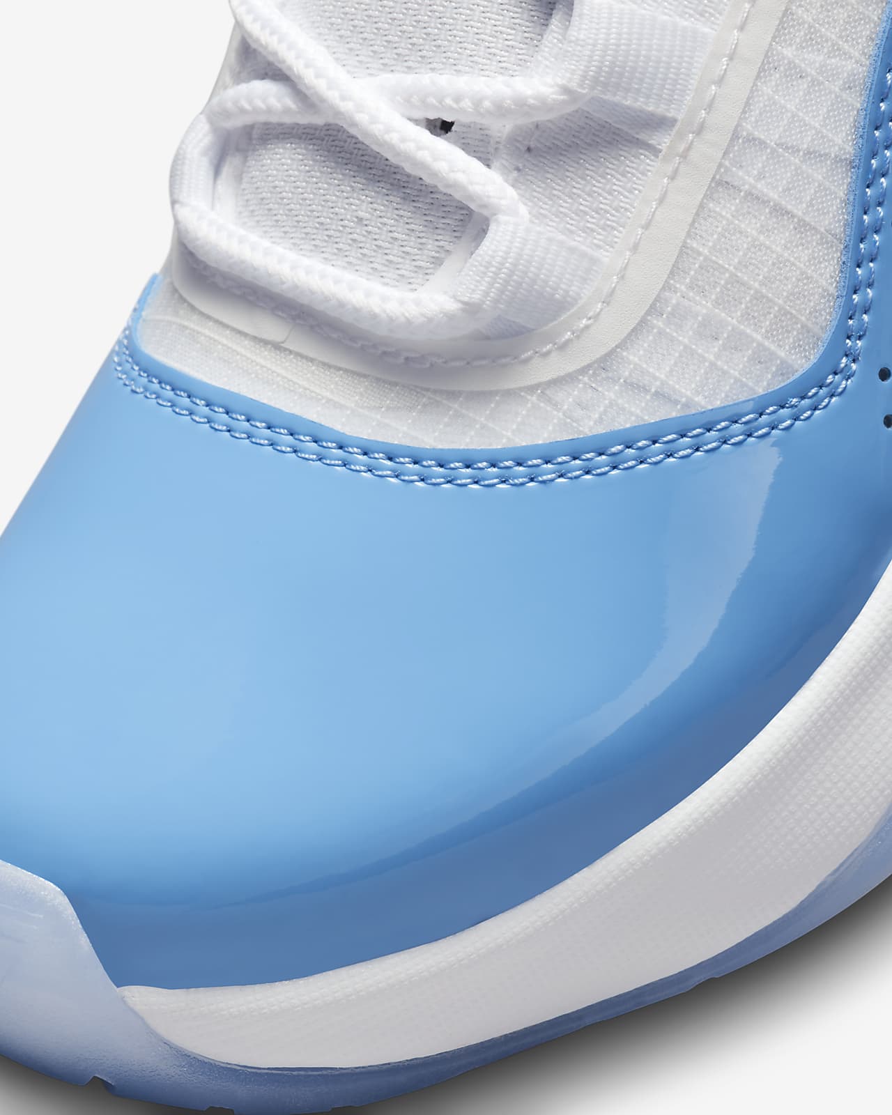 Air Jordan 11 CMFT Low Older Kids' Shoe. Nike BE