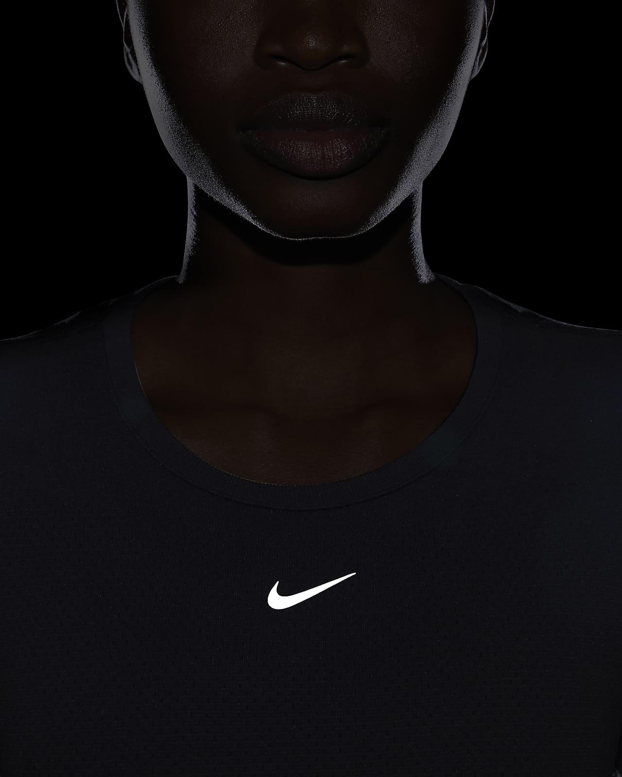 Nike Women's Dri-Fit ADV Aura Slim-Fit Tank Top, XL, Black