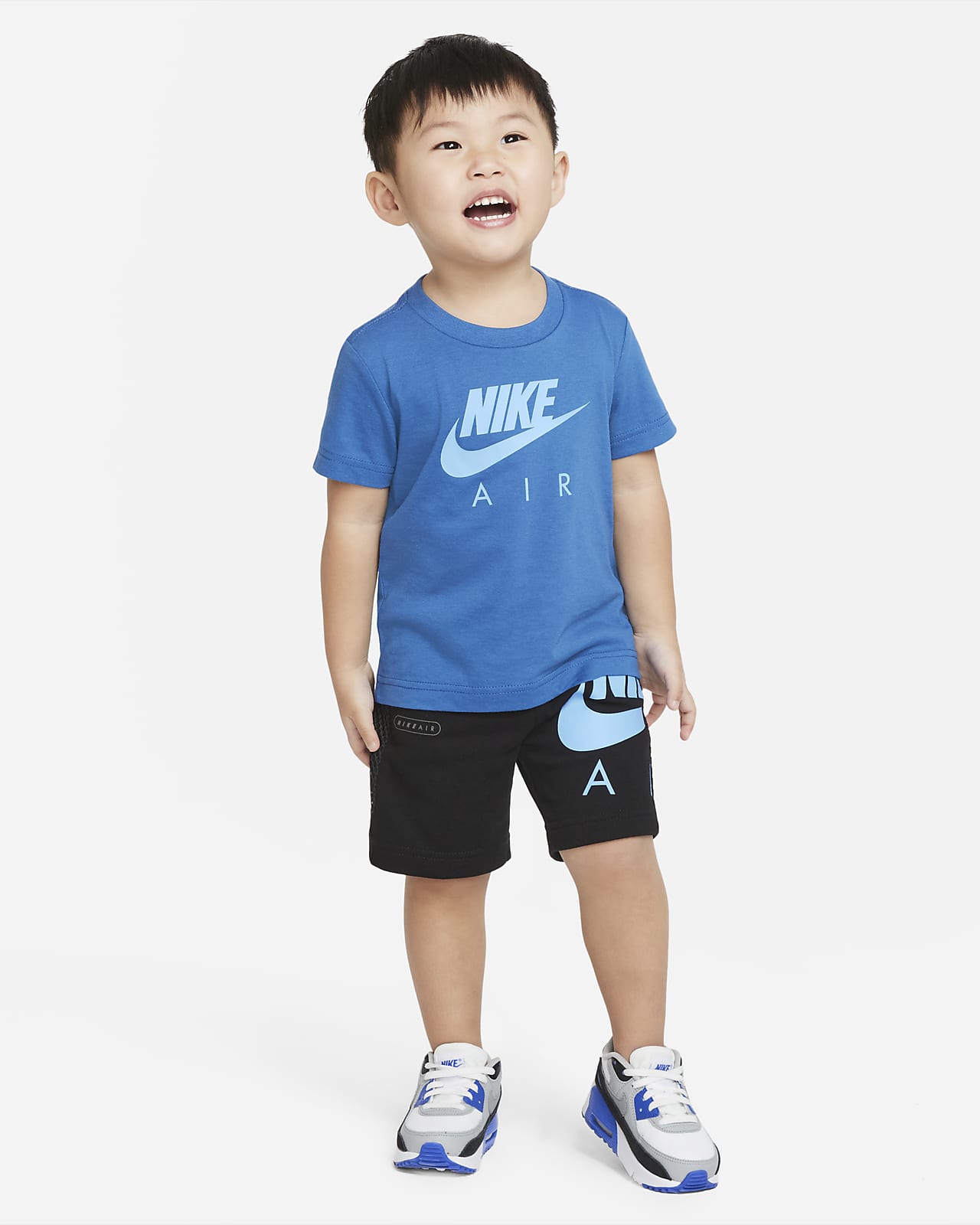 de playera shorts infantil Nike Sportswear Air. Nike.com