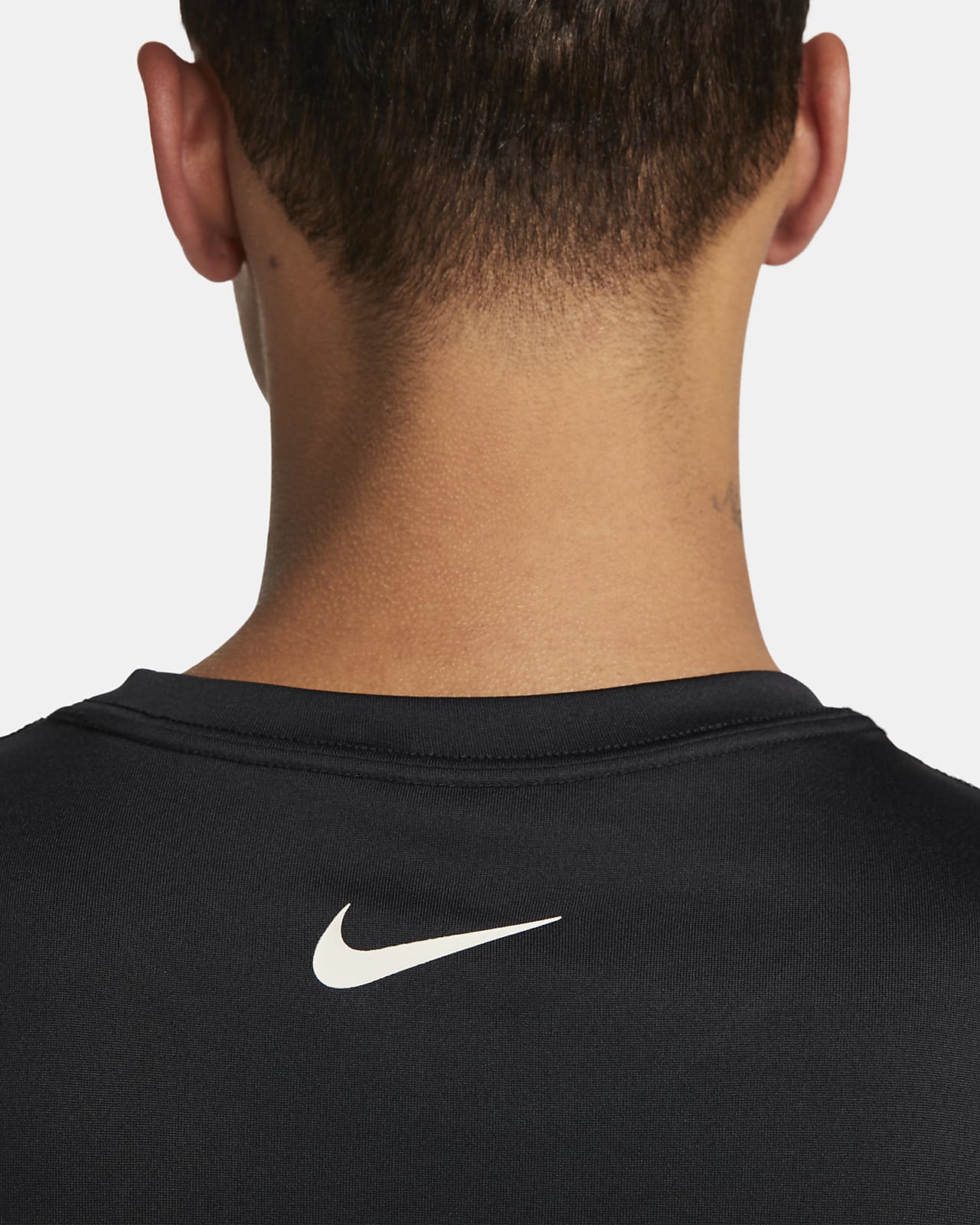 Nike Dri-FIT Men's Training T-Shirt. Nike NL