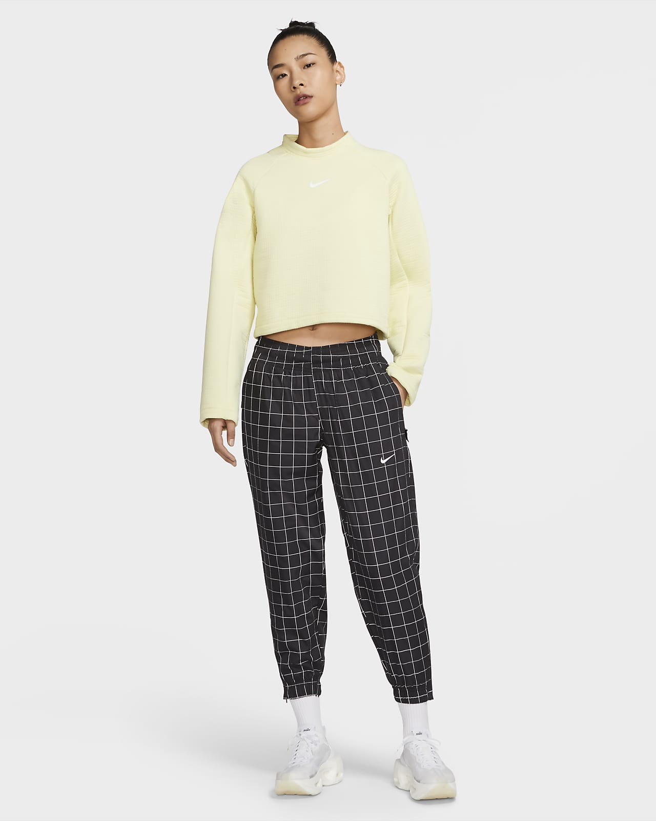 nike air track pants ladies