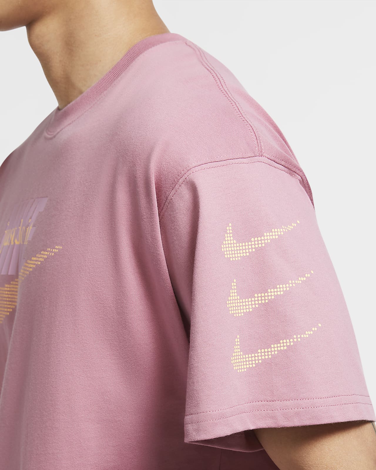 Men\'s T-Shirt. Nike Sportswear